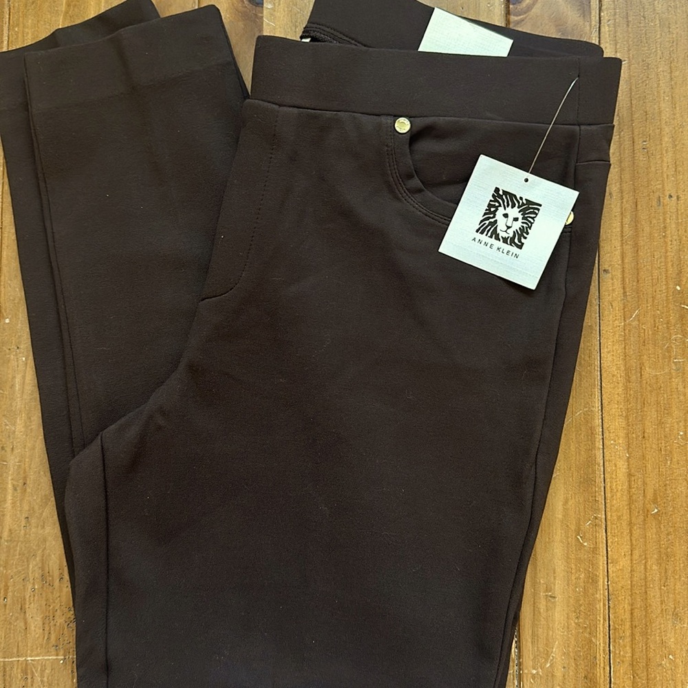 Brand New Anne Klein slim ankle pant.   Elastic Band waist.  Stretch material.